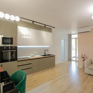 Apartment Miku Apartment-spectacular 1bd At Komuna E Parisit 